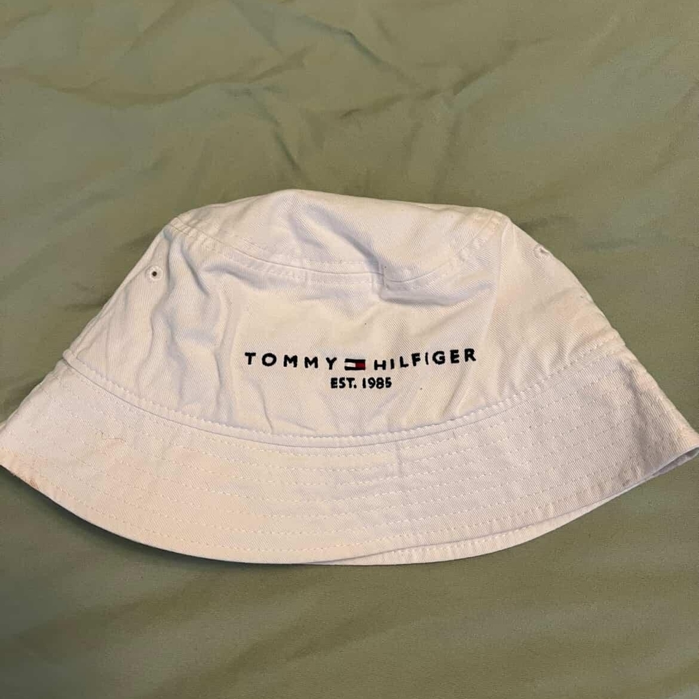 Tommy Hilfiger Womens White Bucket Hat